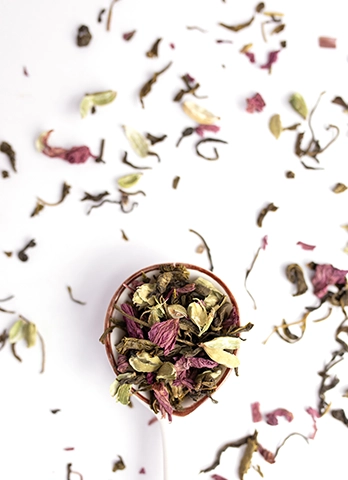 Wellness-focused hibiscus tea powder made in India for private labels and the holistic tea brands.